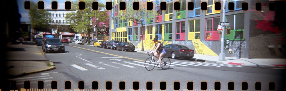 復古風景全收進快門！Lomography 推出「可拍全景」的風格底片相機，每一張都是驚喜