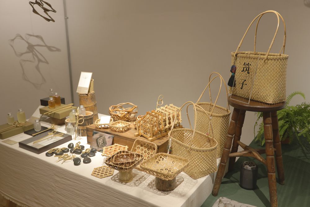 松菸「蘵人style」風格市集開催！22 文創品牌職人跨界綠意，植物裝置藝術翻玩老古蹟醫護室、男澡堂