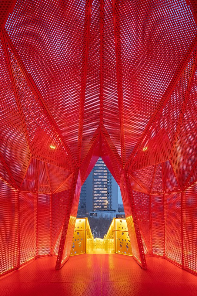 夢幻島的紅色飛行屋，Wutopia Lab 打造樂園般的親子餐廳