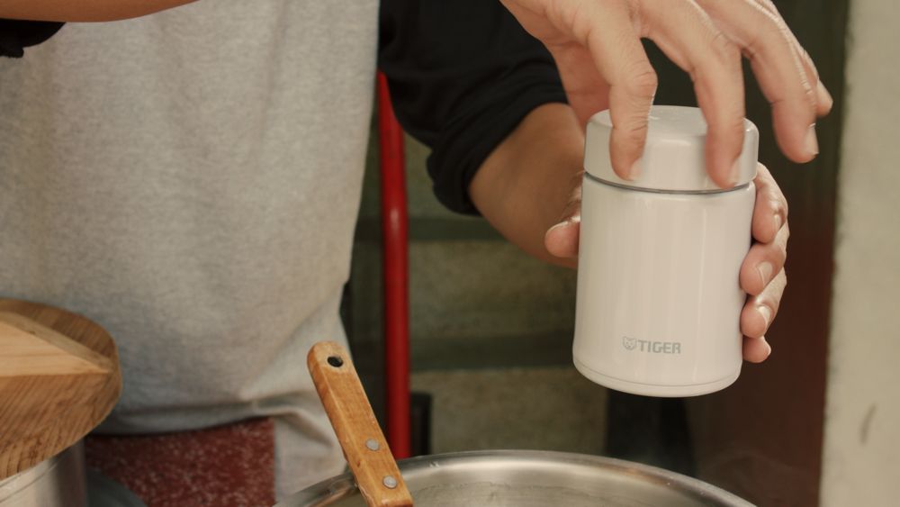 府城廟口好滋味「糯夫米糕」！台南從單車到店舖的人氣小吃米糕、無魚翅羹，重現兒時阿嬤的味道