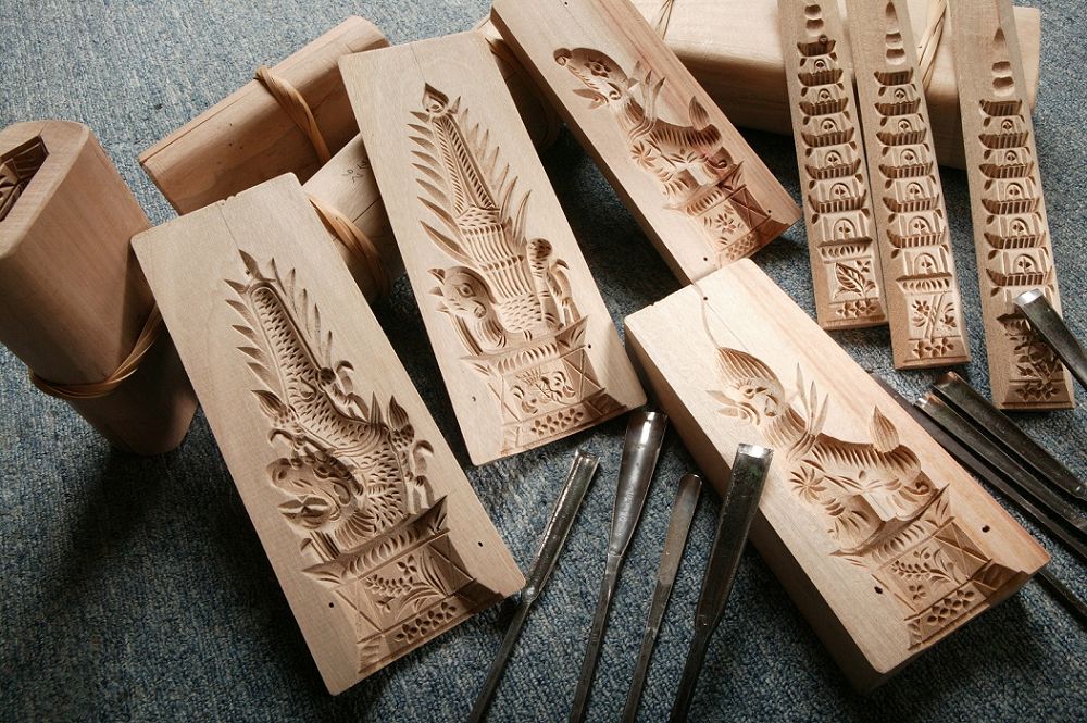 孩子的想像力化為糕餅模具!台中沅豐模具職人鄭永斌以「餅糕粿糖印章」保留傳統工藝,舊振南、玉珍齋模具都出自他手