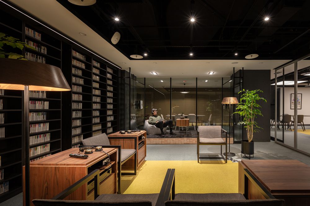 表演人的知識天堂！兩廳院「表演藝術圖書館」改造重啟，彡苗空間實驗操刀全新樣貌