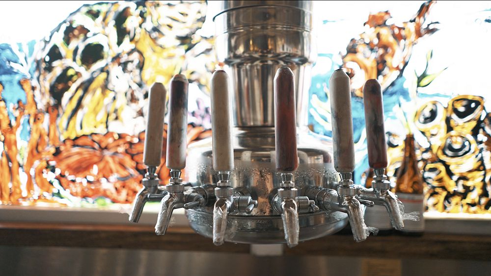  台北「Driftwood 西門町」漂流木風格酒吧！攜手Taiwanderful回收海廢成藝術品