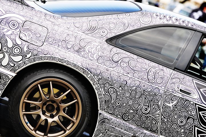 人要比車兇，超級搶眼的全車奇異筆彩繪