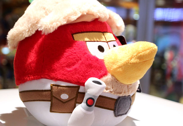 憤怒鳥真的飛到外太空去演星際大戰啦！