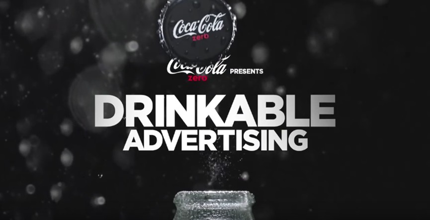 【廣告創意】真的假的？用手機喝可樂的時代來臨了！