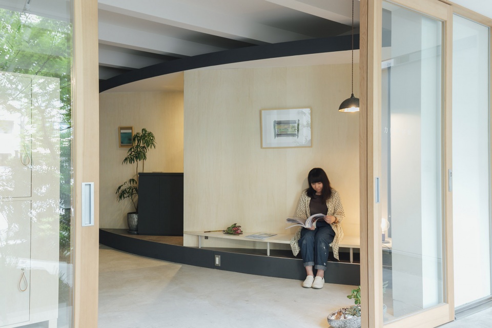 日本廣島設計髮廊「力廣美容館」！宛如雅緻茶室、擁有綠意庭院的髮廊空間