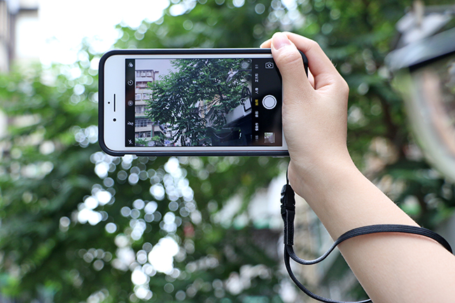 SNAP! 7 保護手機還能花式玩攝影，外接鏡頭用過就回不去啦！