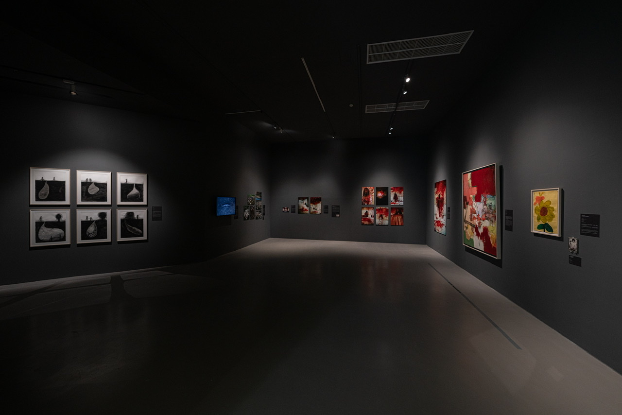 塩田千春《顫動的靈魂》北美館展覽亮點！集結黑紅織網裝置、繪畫等25年生涯創作