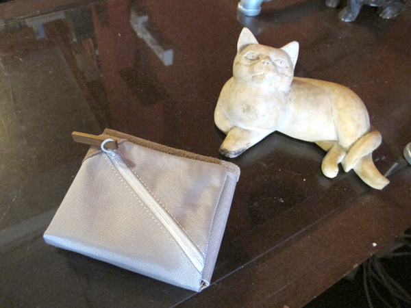 【生活玩物】自動幫你把鈔票、零錢分好好---神奇 FUUN 紛錢包