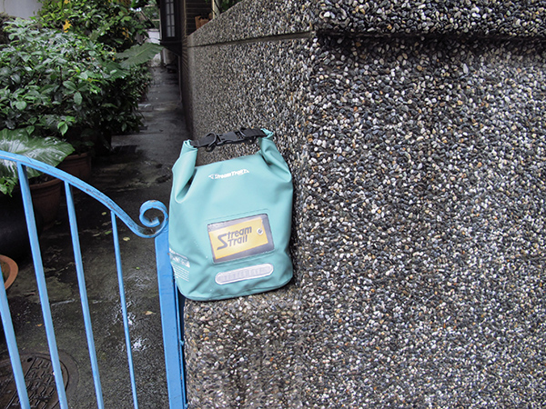 【生活玩物】梅雨季，你需要一個防水好包