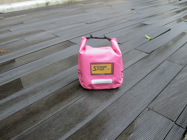 【生活玩物】梅雨季，你需要一個防水好包