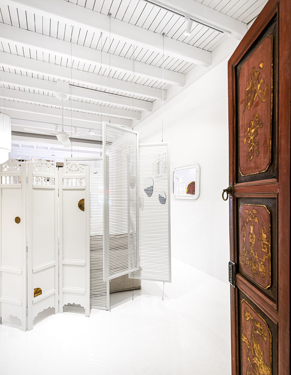 最前衛的中國風空間！新加坡傳統店屋「盧宅」化身交融古今的純白共生公寓 Canvas House