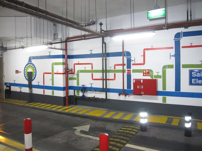 整座城市都是立體畫布!Roadsworth 為灰白的街景增添繽紛玩心