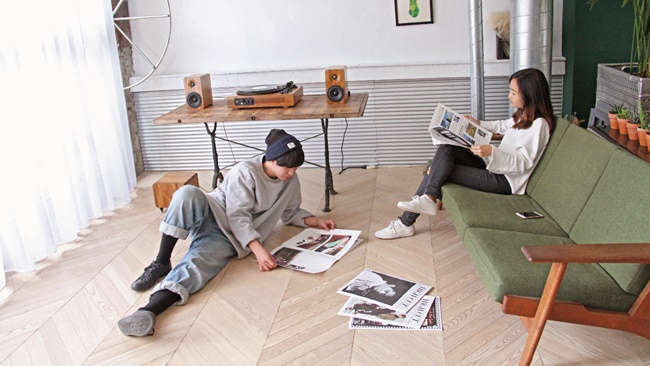 【台灣設計】群眾募資破200萬,無線多功能手工實木黑膠音響