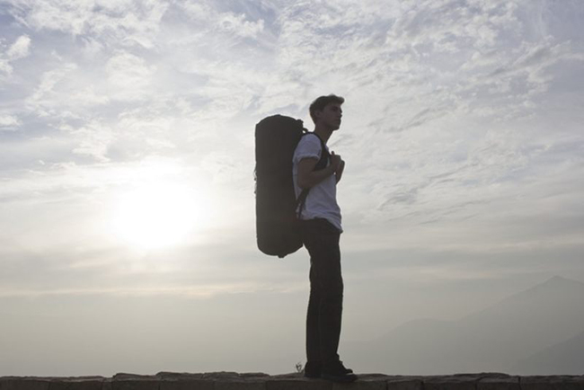 「媽！我的背包會長大！」三種容量任君變化的伸縮後背包