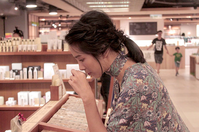 ﻿﻿﻿﻿購物是一種正能量釋放 質感女生温貞菱逛誠品生活週年慶