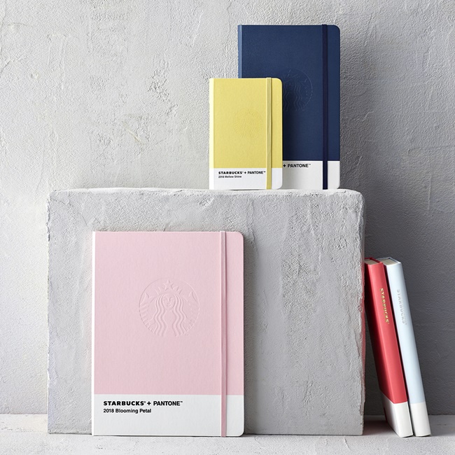 你的 2018 年代表色是？韓國星巴克 X Pantone 推出 2018 年手帳