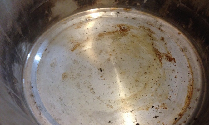 【長知識】別再用力刷鍋子了,省力清潔必備「檸檬酸」