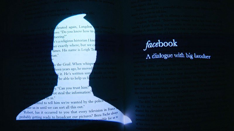 真正的「臉書」！翻閱書本中自己的專屬故事