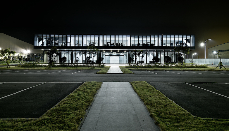 專訪 / 學農機、轉建築、愛甜點？台灣第一個建築線上雜誌 archicake daily 創辦人鍾秉宏以創意執著從垃圾桶搶救回展覽