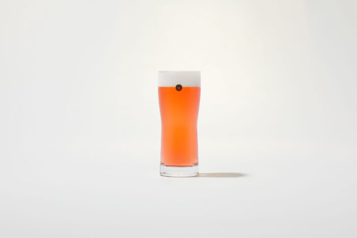 來一杯 AI 調配的「人生釀造 craft」精釀啤酒！20、30、40 歲的色、香、味由數據和職人技詮釋出「世代滋味」