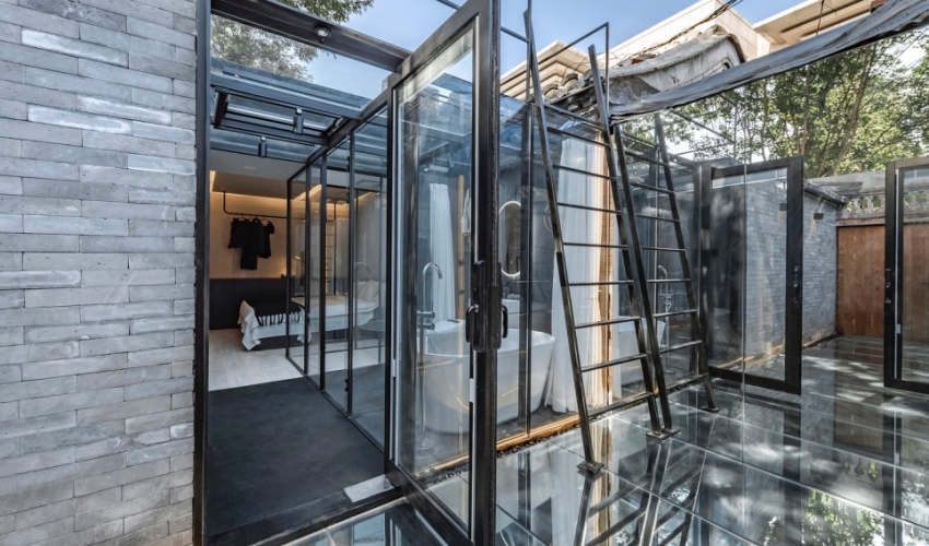 北京傳統老胡同翻新成映照古今的透鏡廊!殘破傾頹傳統宅院 14 天大翻身