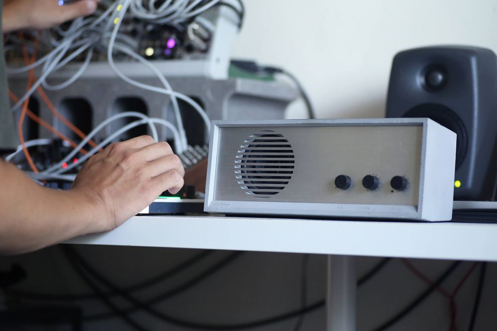 清水模打造的質樸紋理音響，連安藤忠雄都愛吧？「#0誤差｜混凝土音響」播出最乾淨沉穩的聲音