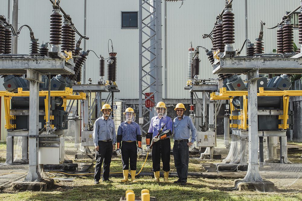 時代造型電表、飛天遁地維修員軌跡... 台電《島嶼脈動LIGHT UP》展出如拓荒者壯遊島嶼踩出的通電道路！