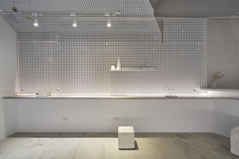 桃園「寬硯Kuanyan Gallery」特色咖啡廳！中原大學巷內藝術、咖啡香流轉的風格空間