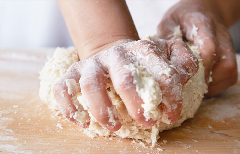 CAFE!N X 嵜本生吐司「濃情吐司禮盒」！燕麥奶福源花生餡吐司、生吐司君插畫亮點