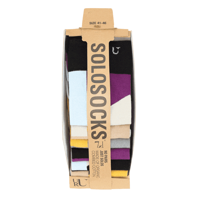 沒有人是邊緣人!隨便配都像一對的 SOLOSOCKS 2.0 幾何彩襪組