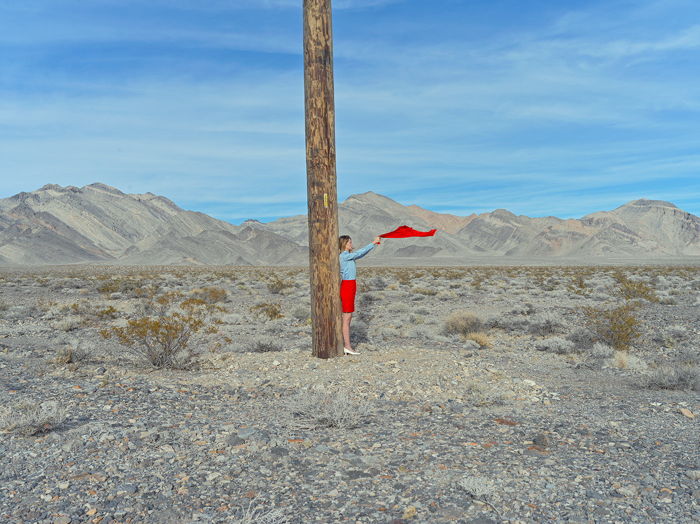 斯洛伐克泳池攝影師 Maria Svarbova 沙漠新作！《Lost In the Valley》展現荒野中靜止的空氣和時間