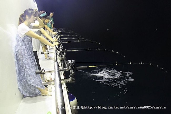 【玩體驗】基隆海釣體驗！化身富豪開遊艇還能帶回滿滿漁獲