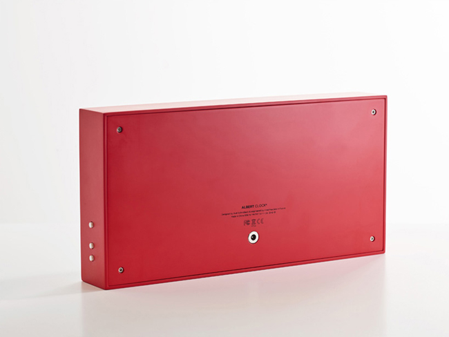 愛因斯坦數字鐘，看時間請先加減乘除！