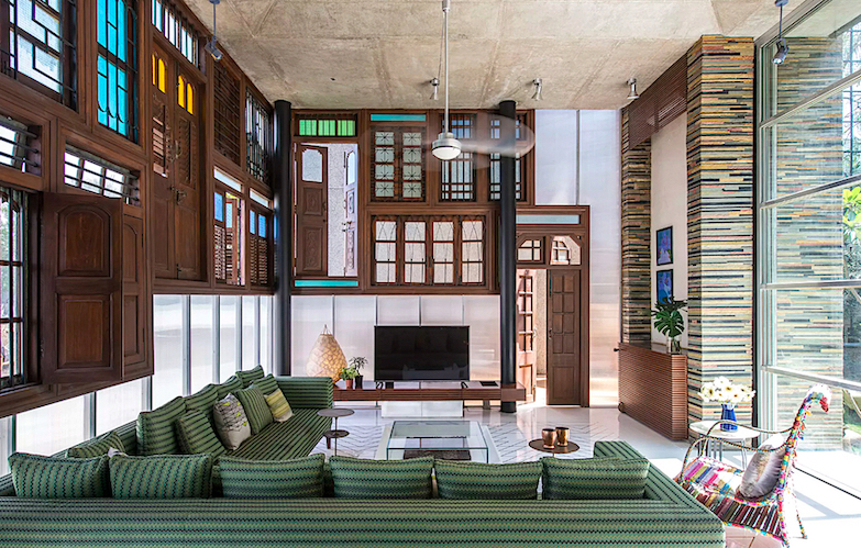 舊木門窗的美麗新生!印度南洋風水泥透天宅