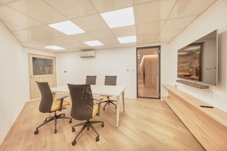 以牛奶為主題的木質調複合式空間！知識型咖啡館Milk Bar by BKA現身台北街頭