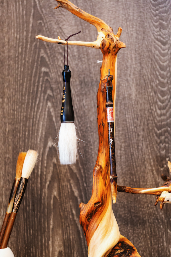 【華山說書人】林三益翻玩毛筆定義，創造品牌新價值