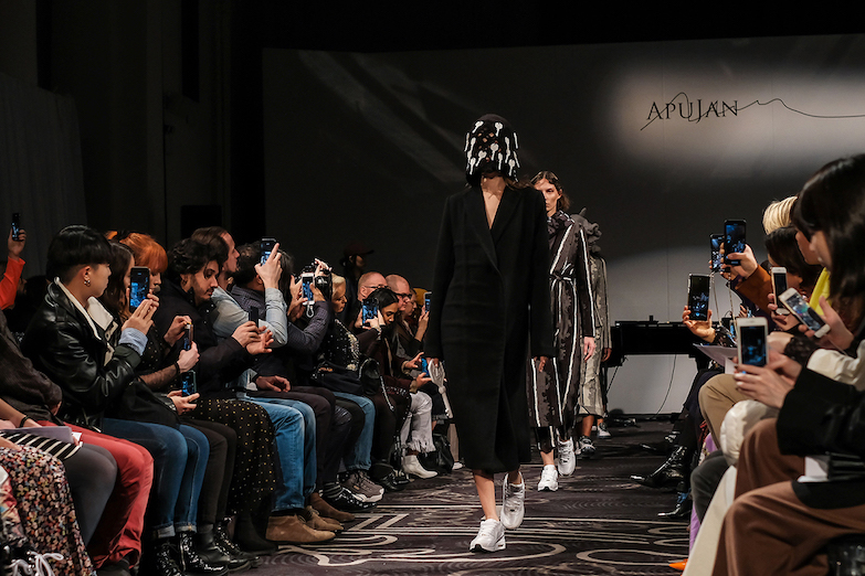 專訪 / 同時處理三季以上的設計是司空見慣的事？APUJAN 詹朴：「忙碌是為自己喜歡的工作付出的代價。」