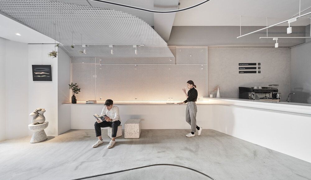 桃園「寬硯Kuanyan Gallery」特色咖啡廳！中原大學巷內藝術、咖啡香流轉的風格空間