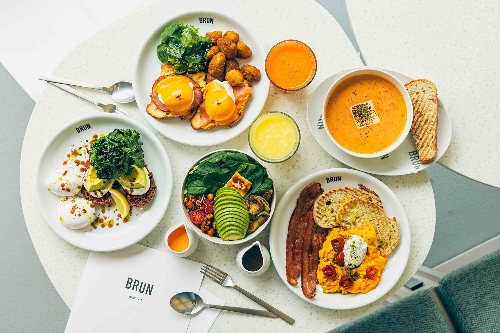 台北「BRUN不然ATT店」全天早午餐美食！彡苗空間實驗X裡物設計​​打造簡約質感空間