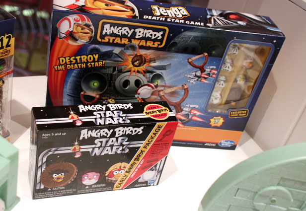 憤怒鳥真的飛到外太空去演星際大戰啦！