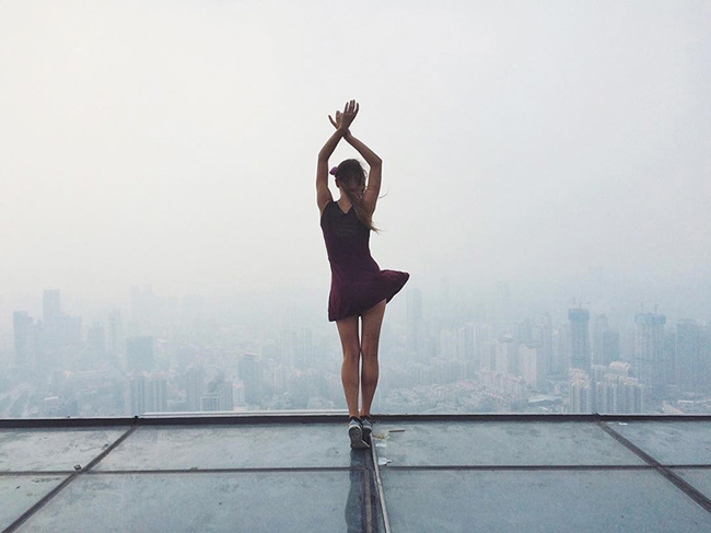 戰鬥民族確認無誤！千萬不要學的玩命自拍