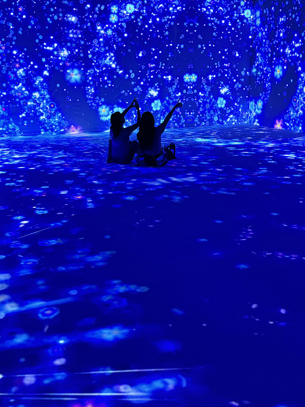 台南全新設計飯店「綉溪安平」!紅磚拼接清水模、沉浸式互動空間、設計客房、冠軍咖啡進駐