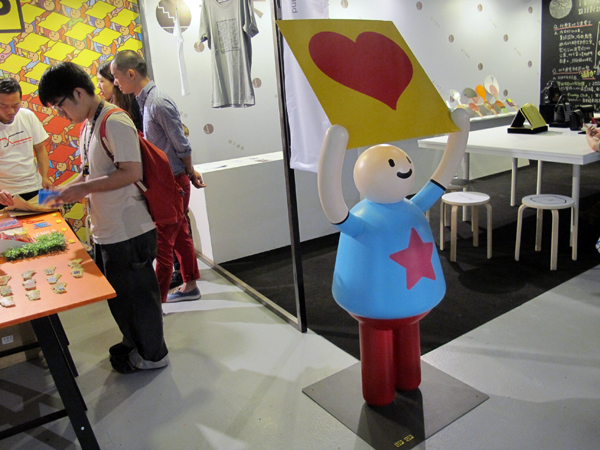 【2013台灣設計師週】逛到腳酸買到手軟的「3x3 設計產業形象展」