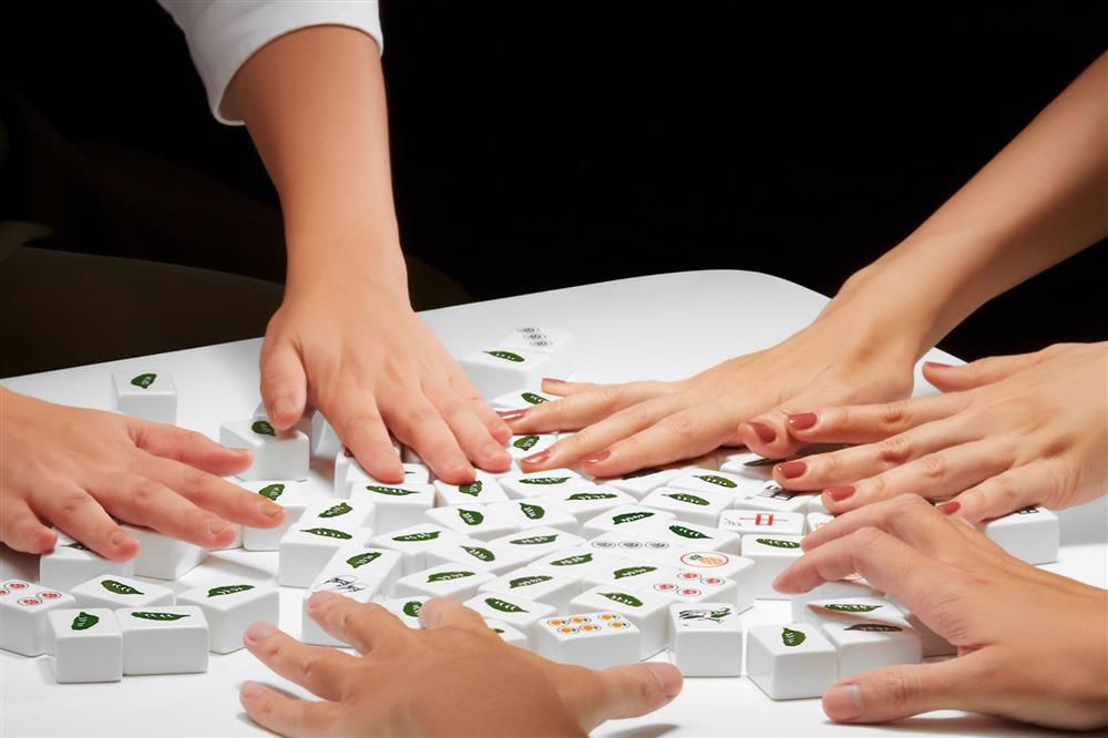 讓牌桌上充滿台灣在地風情的「台灣麻將」！台北 101、媽祖、珍珠奶茶等圖騰成另類符號