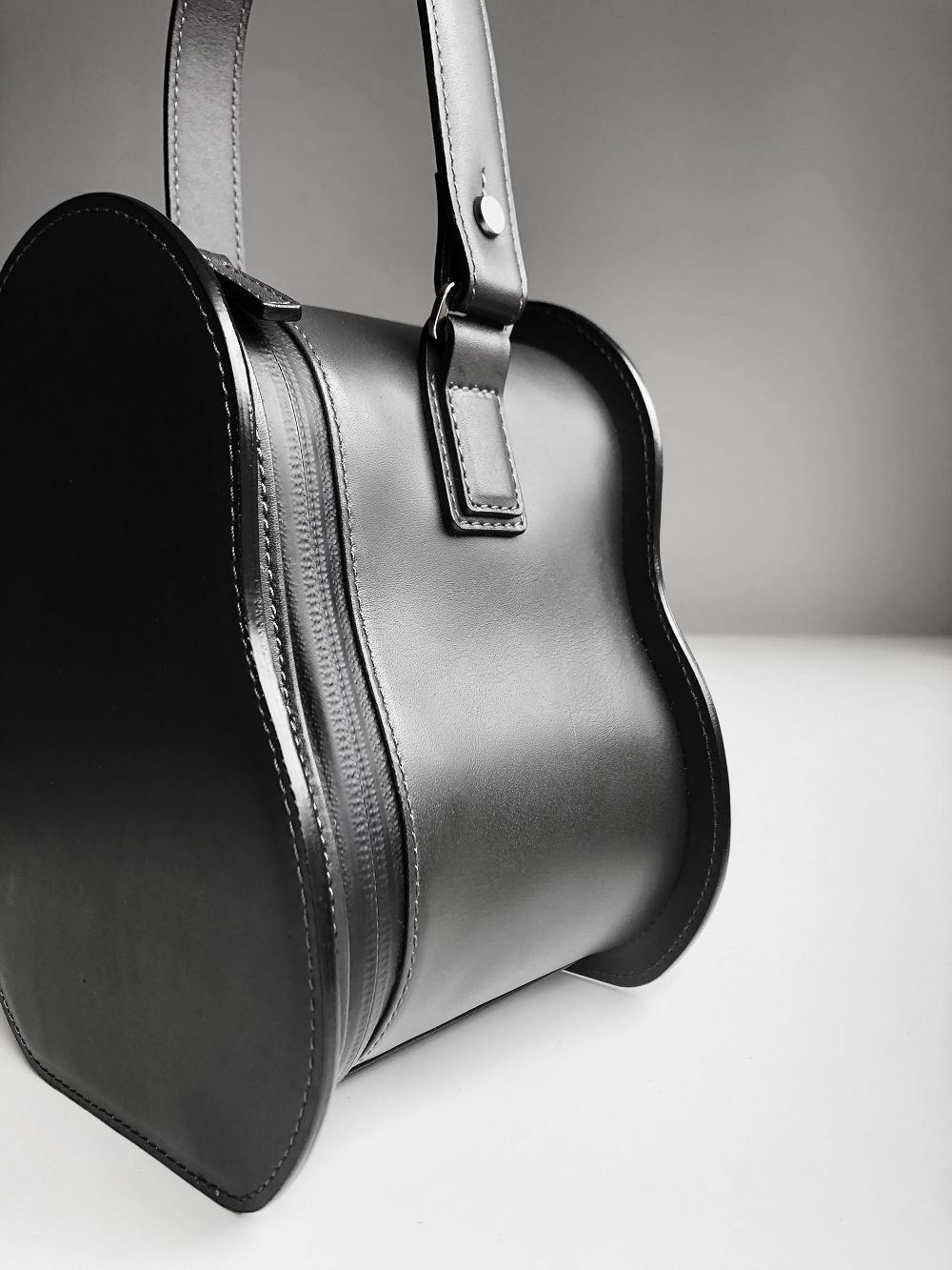 雪人專屬皮革袋！保冷塑形、鼻子專屬收納袋，土屋鞄職人大展玩心實現把雪人帶回家之夢