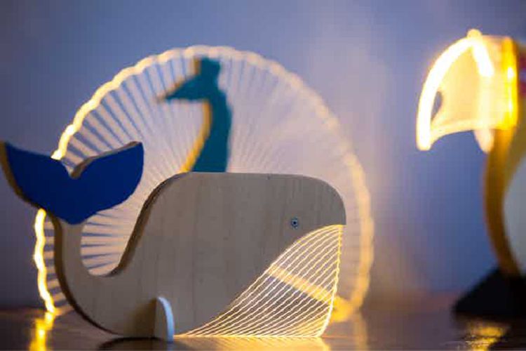 可愛到捨不得關燈!「Wild BULBING 野生動物造型燈」孔雀、鯨魚化身絕美燈飾