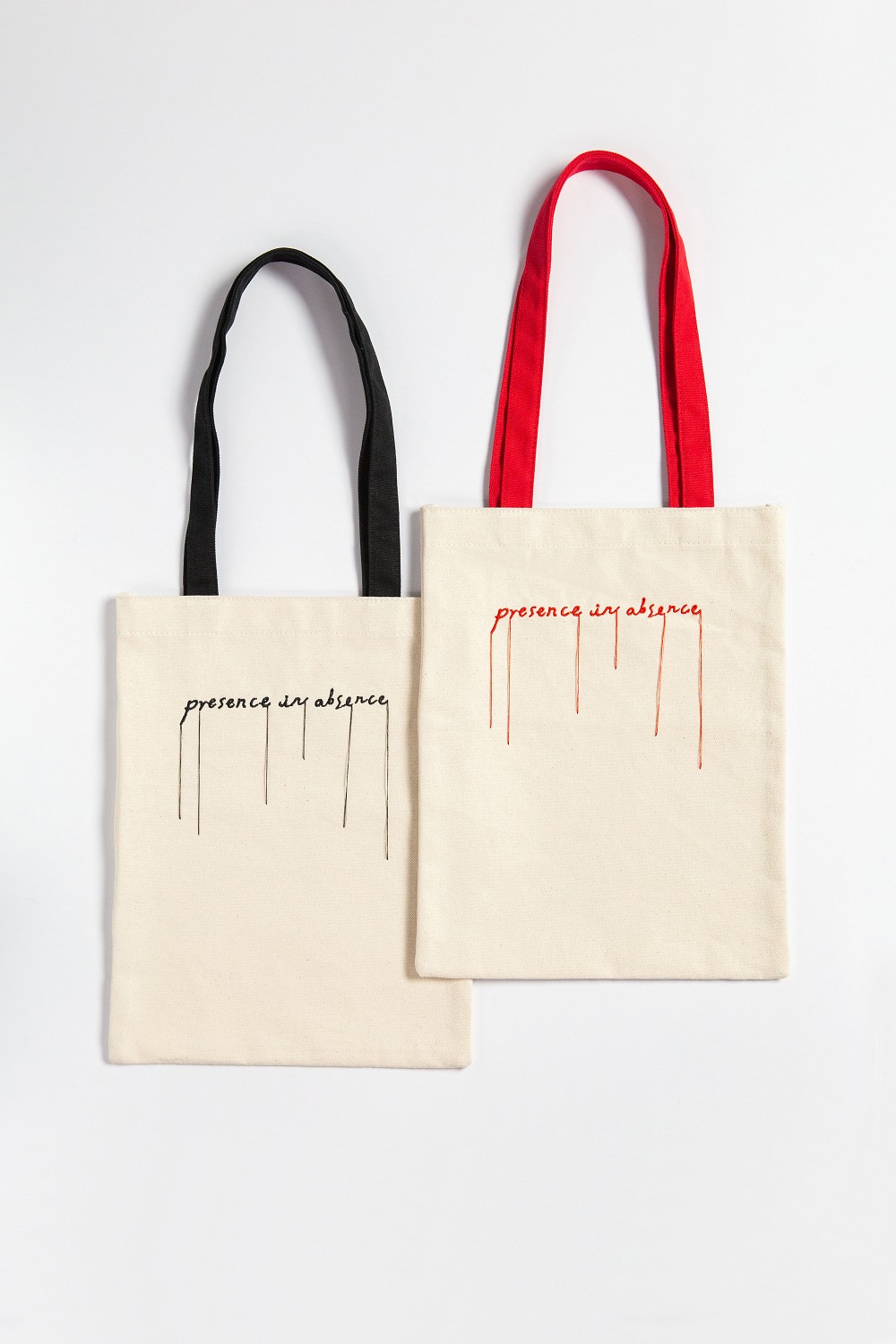 《塩田千春：顫動的靈魂》周邊商品線上開賣！紅織網袋、手繪明信片等9款商品亮點