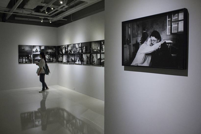 拍攝東歐難民潮 張雍鏡頭記錄人生無奈